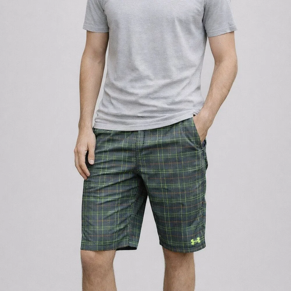 Under Armour Mens Green Plaid Shorts Men's Shorts Green 32 Plaid Check Golf